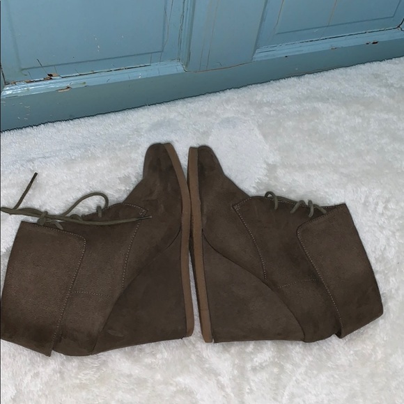 Wedged Boots Booties - Picture 4 of 5